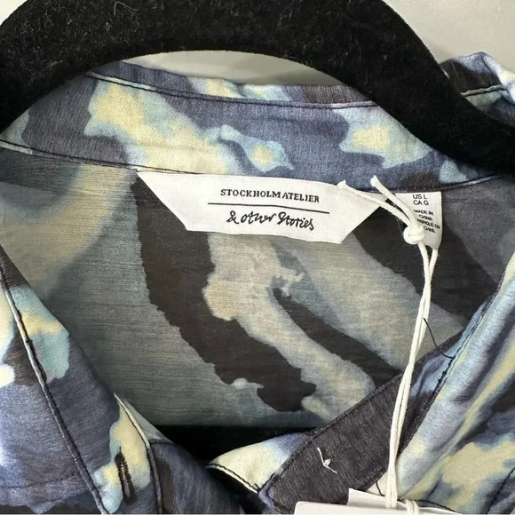 NWT & other stories Printed Voluminous Blouse Blue Button Up Shirt Size Large - Picture 6 of 8